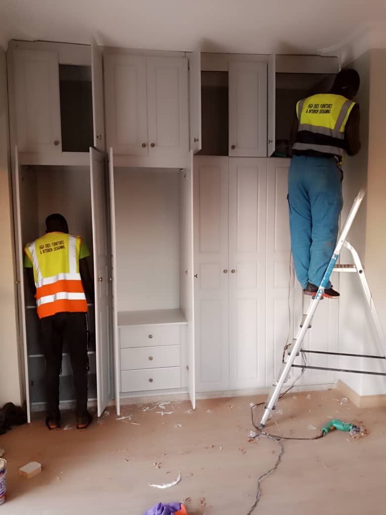 Wardrobe for Small Spaces